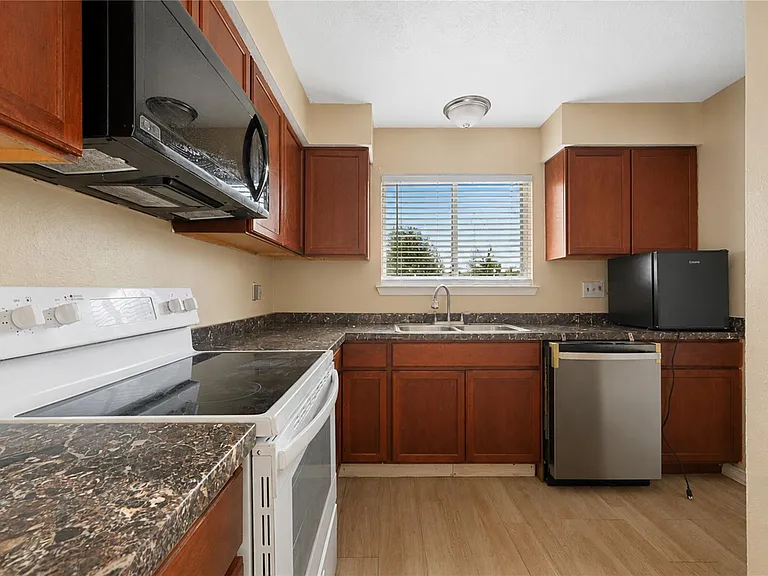 11923 Loveland Pass Dr — Photo 23