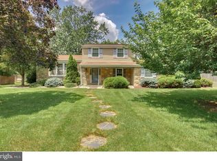 3882 Donna Dr, Huntingdon Valley, PA 19006