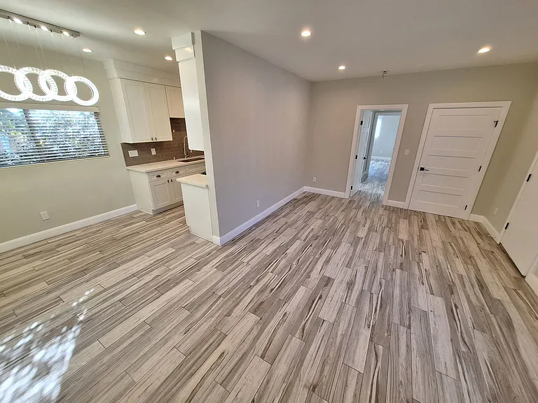 13611 Vanowen St #15 — Photo 18