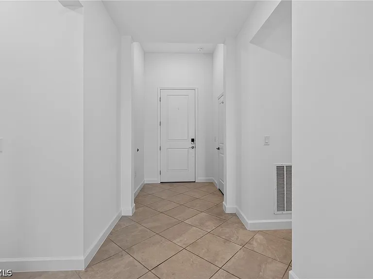 9156 Leatherwood Loop — Photo 4
