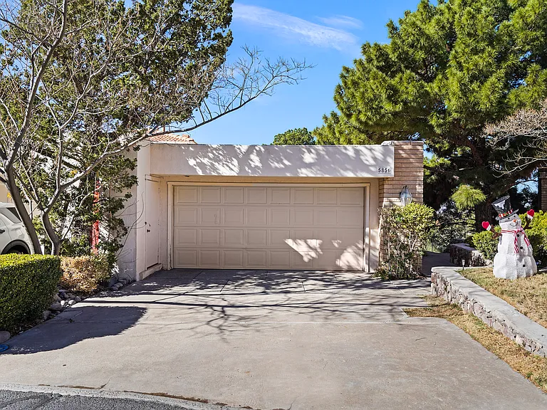 5856 Mira Serena Dr — Photo 30