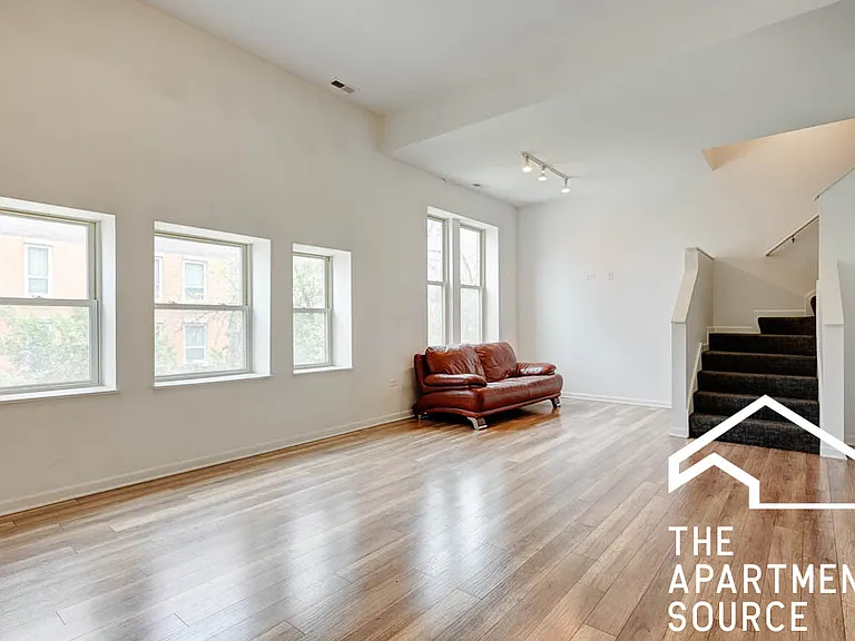 2700 W North Ave #203 — Photo 2