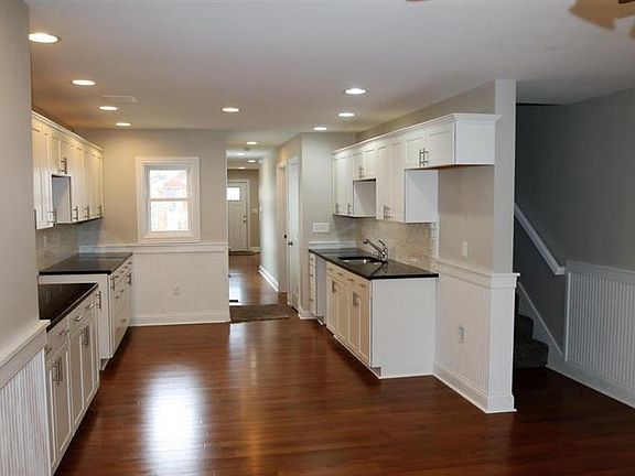 4th image of 1021 E Caldwell St
