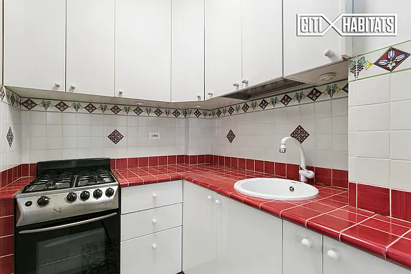 Sold by Citi Habitats | media 2