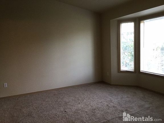 2nd image of 512 21st Avenue Ct