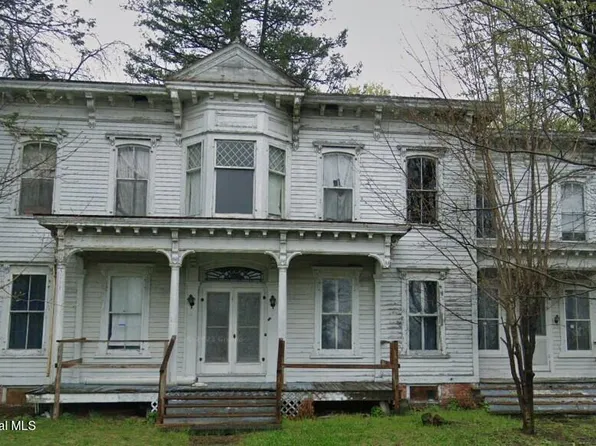 1 Hakes Road, Troy, NY 12180