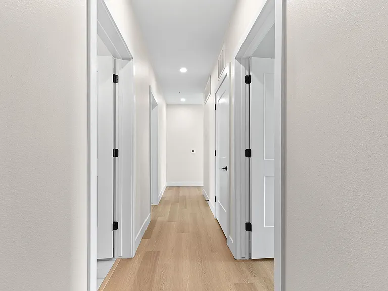 Frameline Apartments — Photo 45