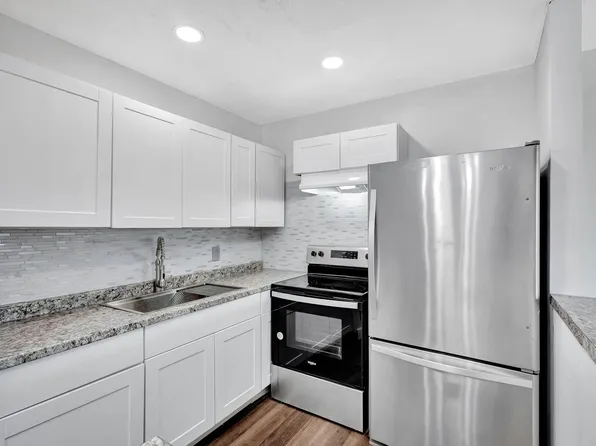 211 Sheffield I, West Palm Beach, FL 33417