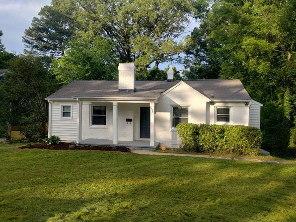 533 Ambassador St, Charlotte, NC 28208