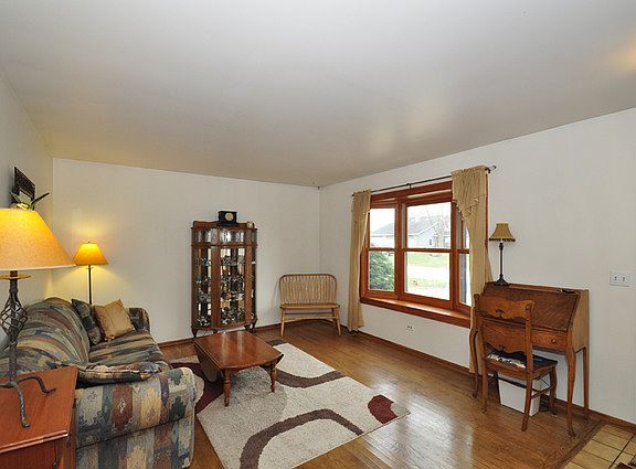 4th image of 3019 Highland Ct