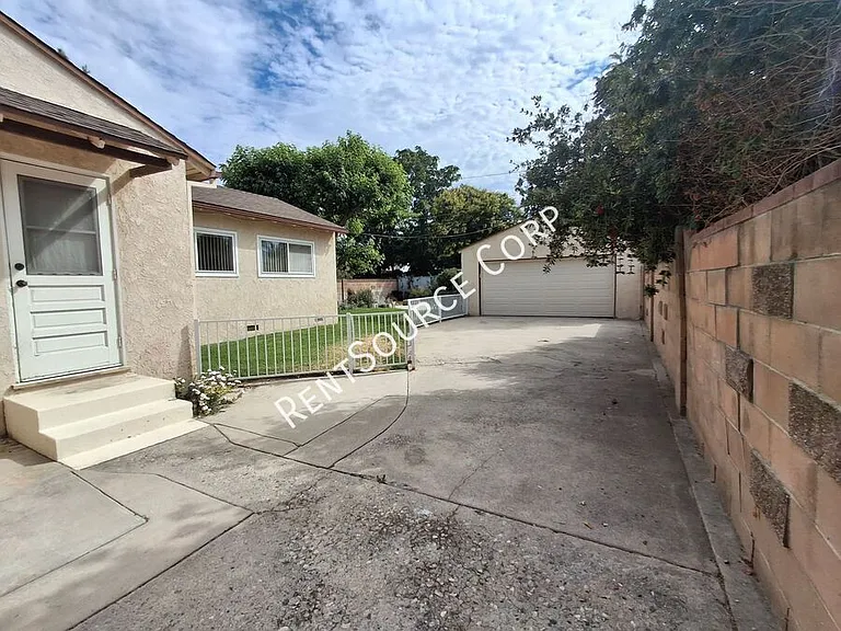 24654 Walnut St — Photo 22