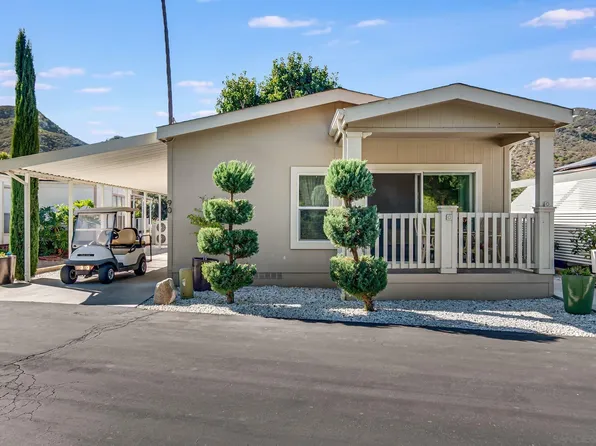 8975 Lawrence Welk Dr Space 90, Escondido, CA 92026