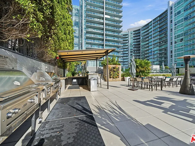 13650 Marina Pointe Dr #1603 — Photo 61