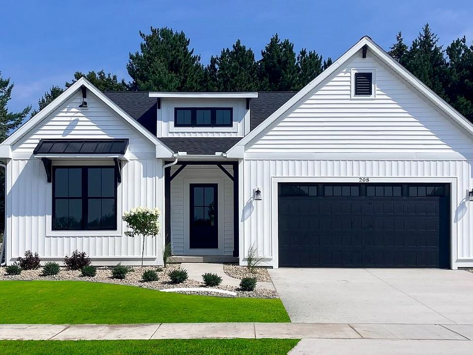 1st image of 208 Brass Leaf Dr