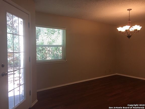 4th image of 8557 Echo Creek Ln