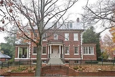 2801 Bellevue Ter NW photo 1