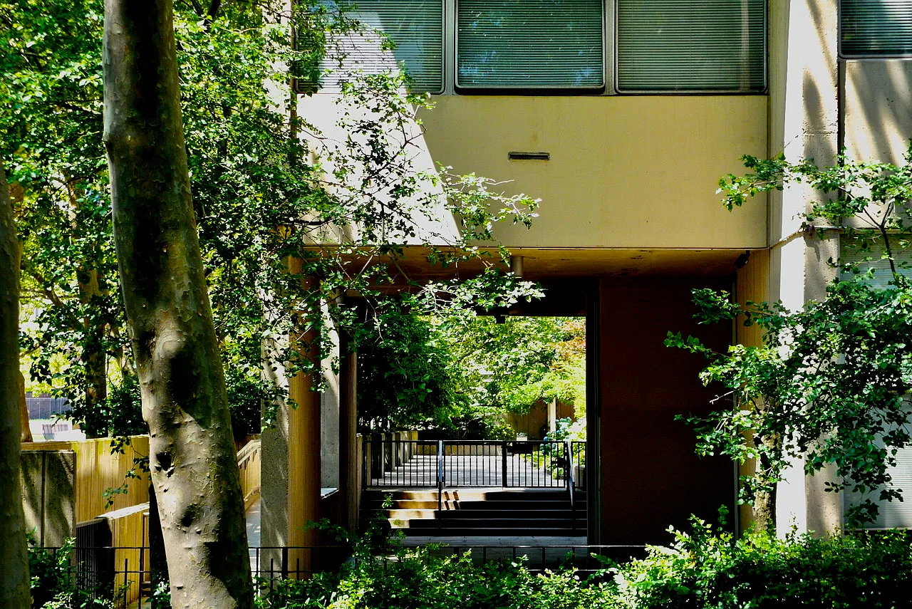 170 Park Row — Photo 2