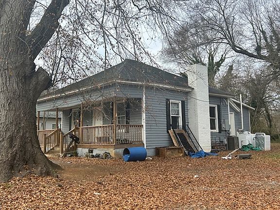 4th image of 512 Roberts St