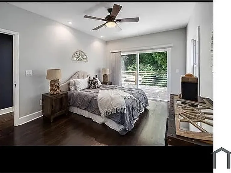 984 Dill Ave SW — Photo 32