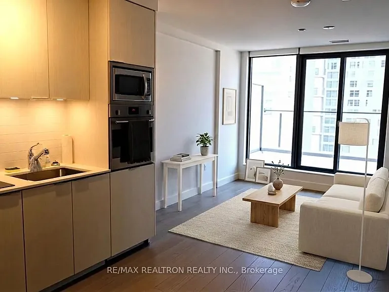11 Wellesley St W #613 — Photo 8
