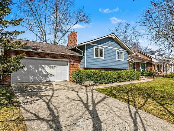 2nd image of 2134 Ascot Rd