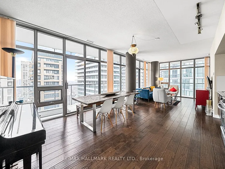 33 Charles St E #2908 — Photo 9