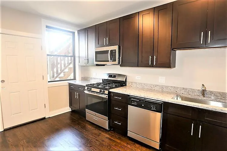 4445 N Rockwell St #3 — Photo 12