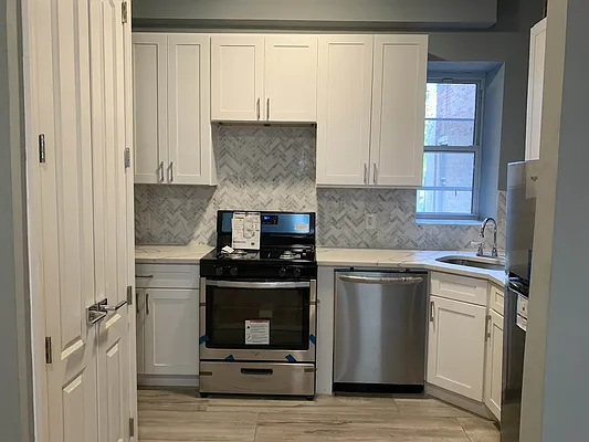 Rented by Limestone Realty Bklyn, LLC | media 22