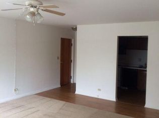 230 S State St, Elgin, IL 60123