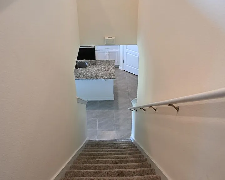 1341 Middle Lake Dr — Photo 34
