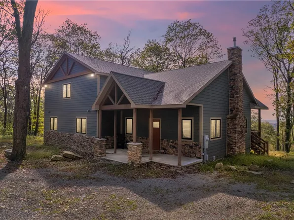 262 Deer Fern Dr, Somerset, PA 15501