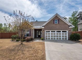 146 E Warfield Dr, Mooresville, NC 28115
