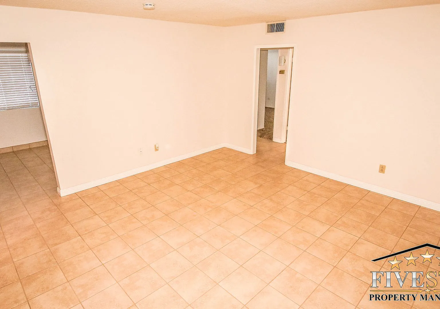 2700 ASHE RD — Photo 3