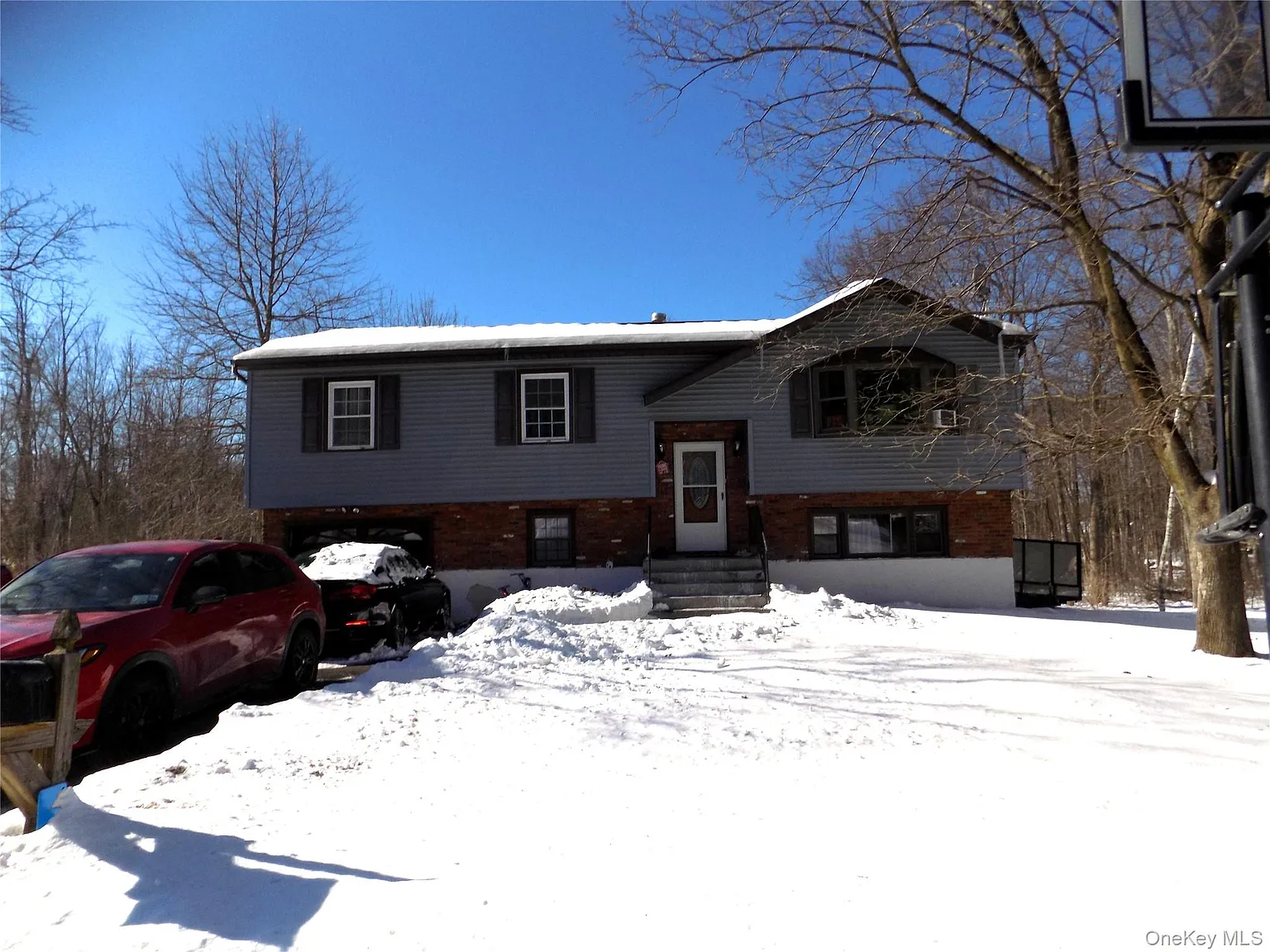 16 Baldwin Drive photo 1