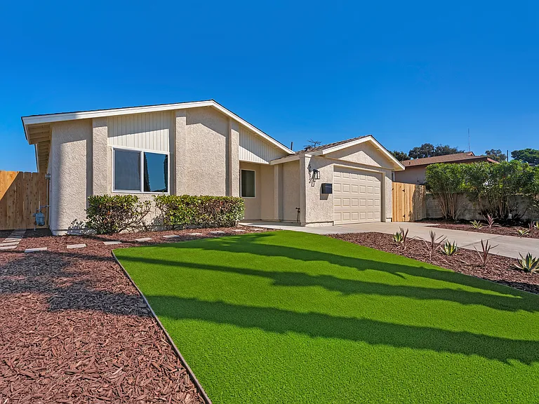 5612 Zircon St — Photo 2