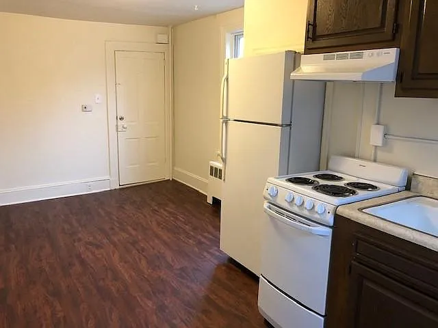 108 Main St #3 — Photo 3