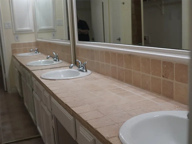 31 N Lakeridge Cir — Photo 14