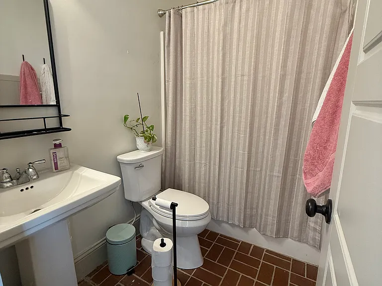 108 Lee St — Photo 15