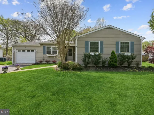24 Crider Ave, Moorestown, NJ 08057