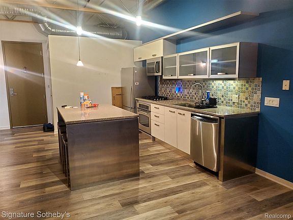 3rd image of 111 N Main St Unit 202