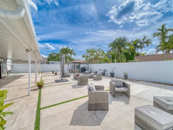 12542 SW 223rd St, Miami, FL 33170