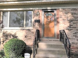 1815 W Lunt Ave, Chicago, IL 60626