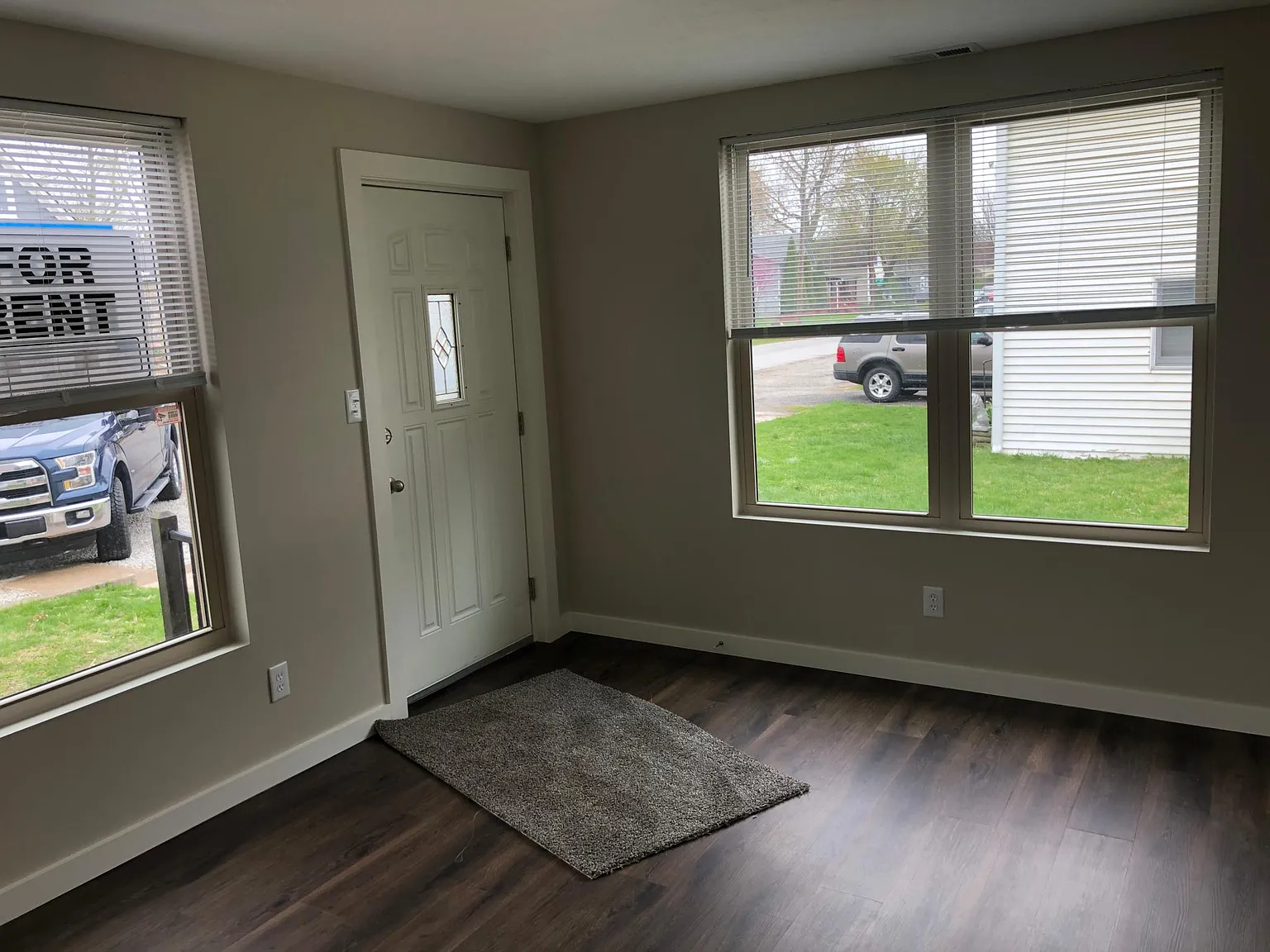 547 Chestnut St — Photo 2