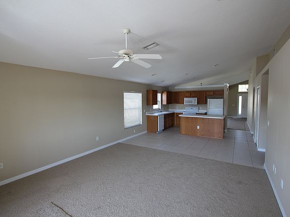 3rd image of 2223 Roanoke Springs Dr