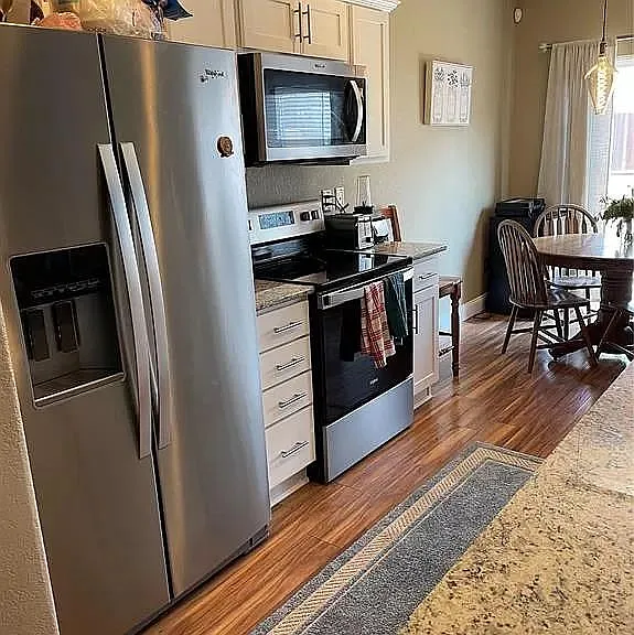 1050 Cheyenne Villas Point — Photo 2