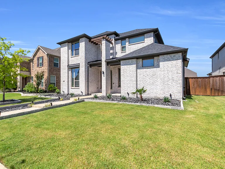 6657 Barnes Dr — Photo 38