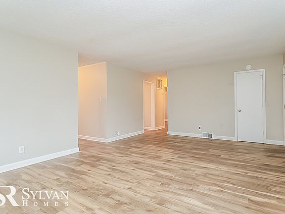 5th image of 4206 Kildare Dr