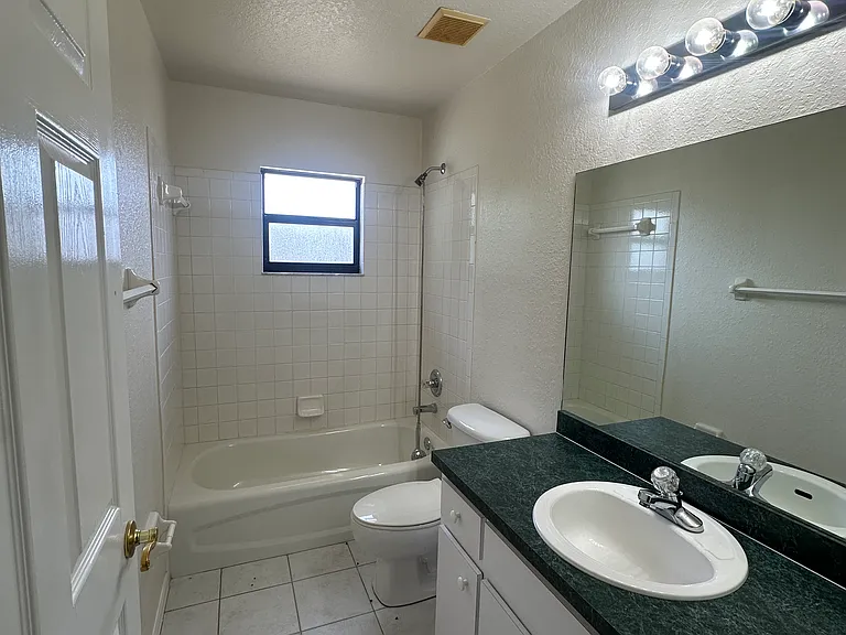 150 S Carolina Ave — Photo 18
