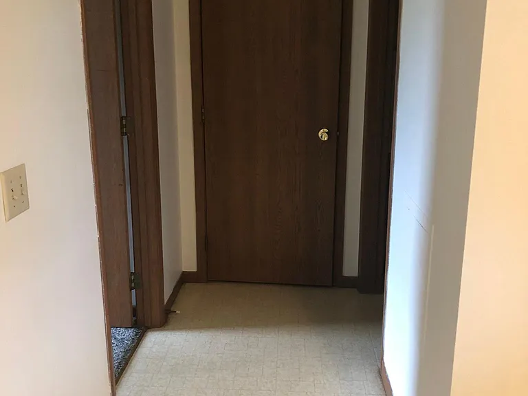 2721 Harvey Dr — Photo 8