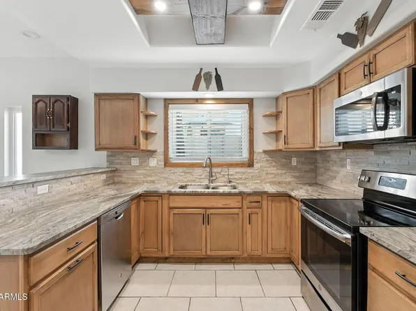 4923 E HAZEL Drive #3, Phoenix, AZ 85044